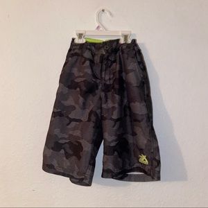 Boys Camo Shorts (M)